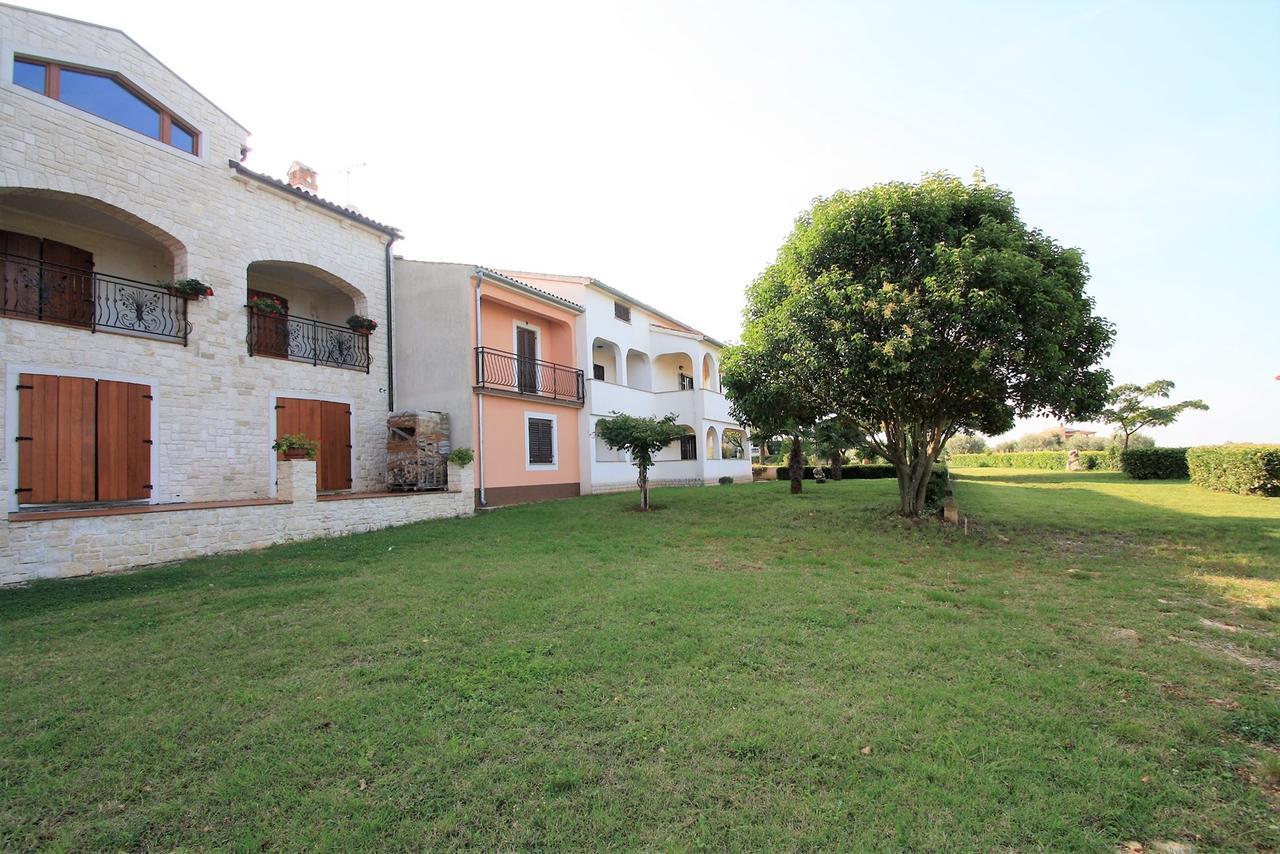 Apartments Livio Stranici Rosini Екстериор снимка